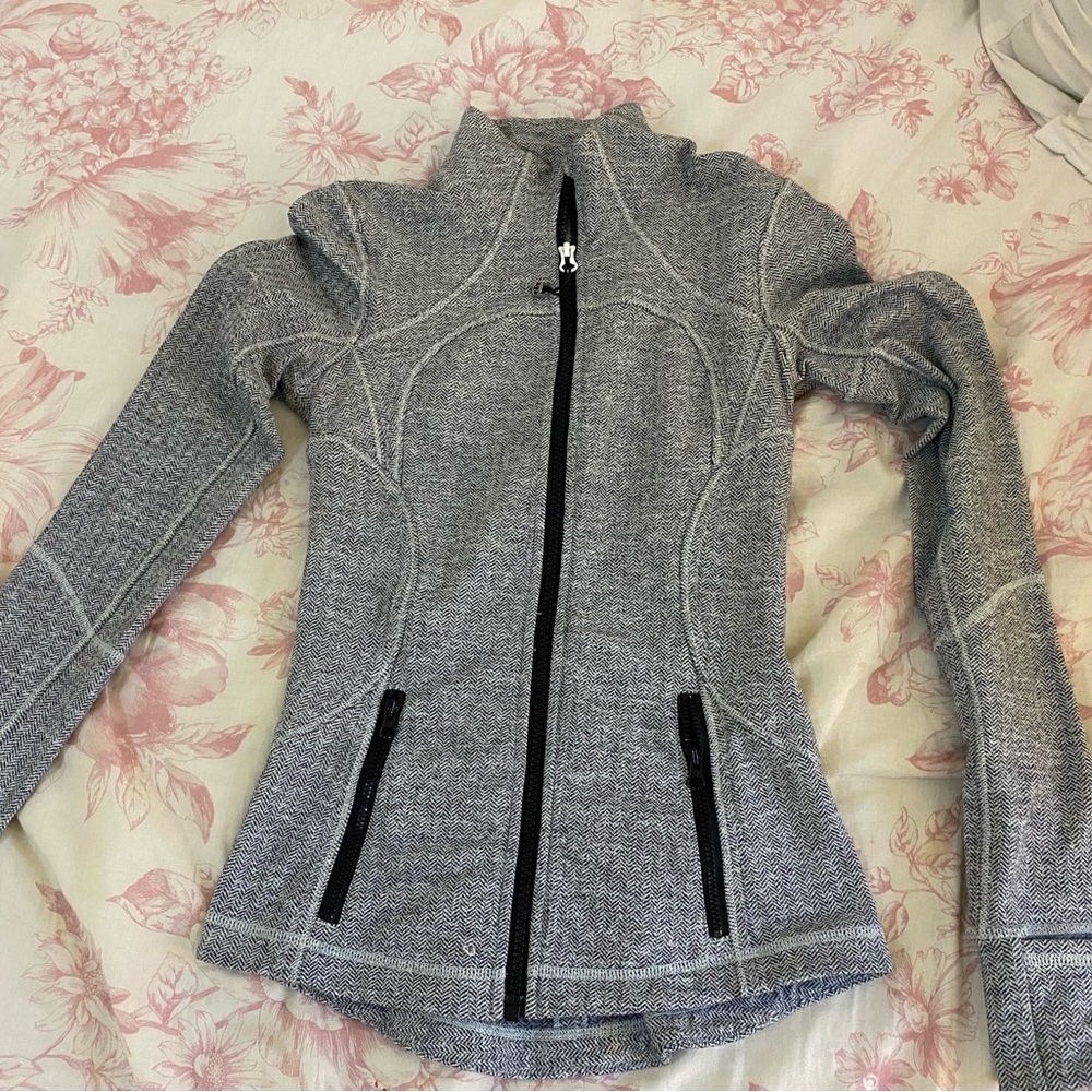 Lululemon define Jacket